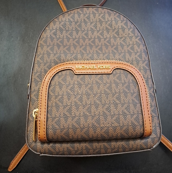 NWT Michael Kors Mini Backpack/Shoulder Bag - Picture 1 of 11